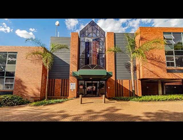 633M² OFFICE TO LET IN FERNDALE